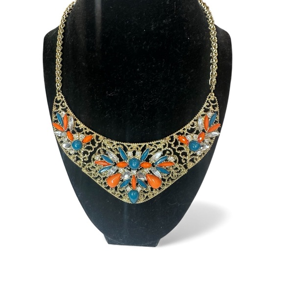 Bib Statement Necklace Gold Tone - Picture 3 of 7